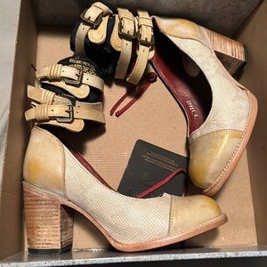 Bonnie yellow snake multi